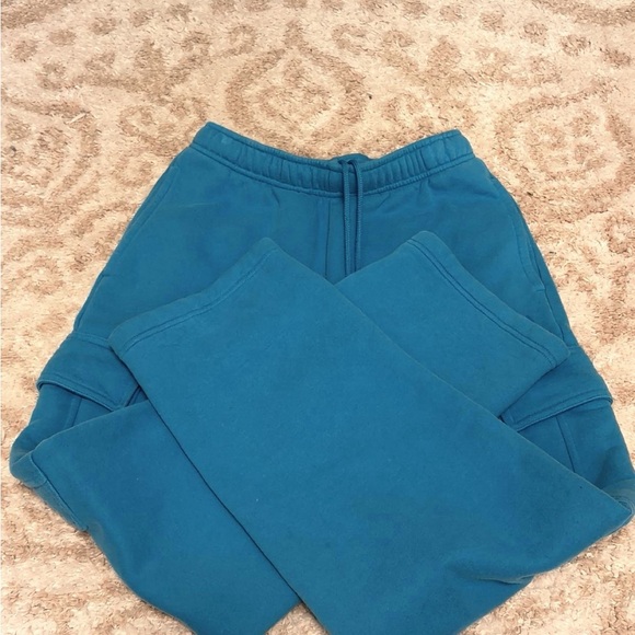 Aritzia cargo sweatpants - Picture 5 of 5